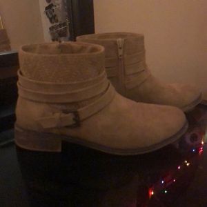Light brown booties